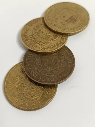 4 Monedas 100 Colones Costa Rica