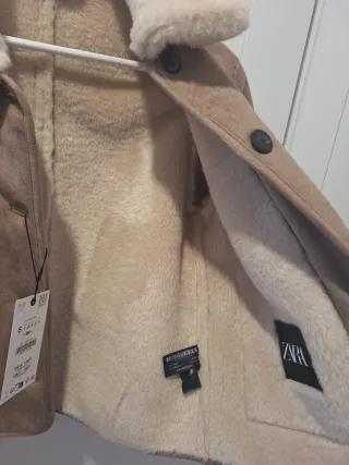 Abrigo Zara pelo beige/marrón Talla S