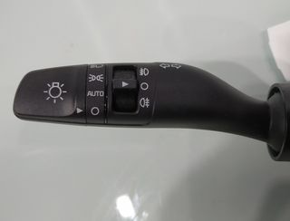 520149 299139726 mando luces kia carens concept