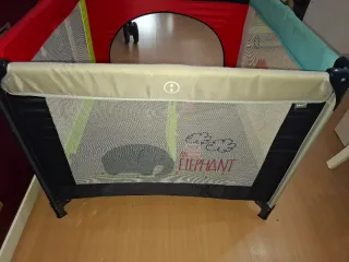 Parque infantil cuadrado para bebé