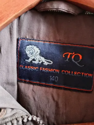 Se regala Chaqueta chico T.140cm