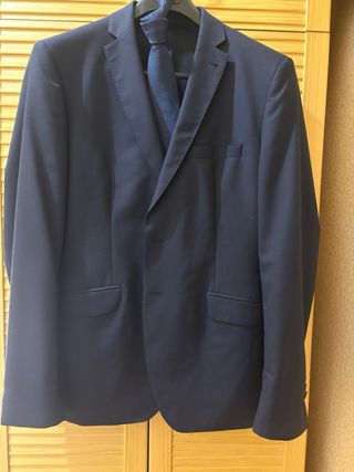 Traje de caballero Antonio Miro azul marino