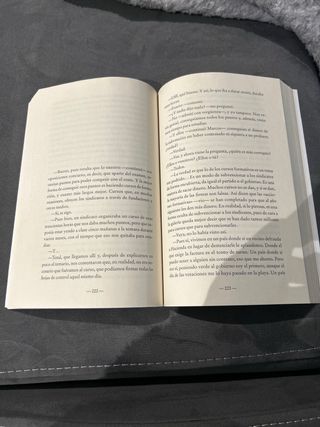 Lo que encontré bajo el sofá / What I Found und...