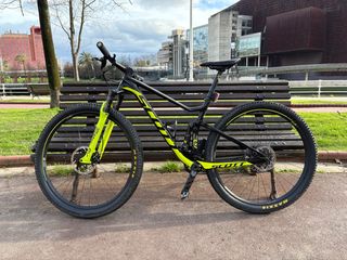 Bicicleta Scott RC World Cup