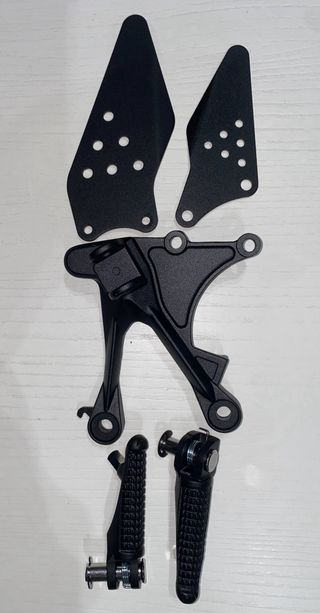 Supporto pedane e pedane ZX6R 2008