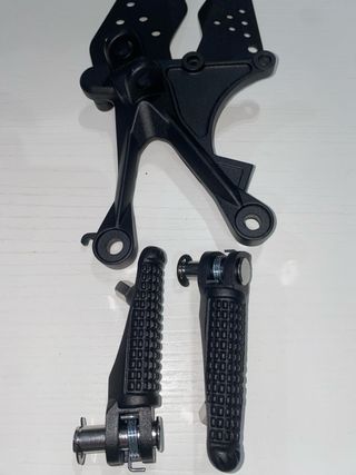 Supporto pedane e pedane ZX6R 2008