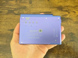Sony MZ-R37 Walkman MiniDisc Morado
