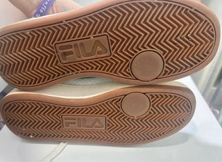 Zapatillas Fila Blancas y Turquesa