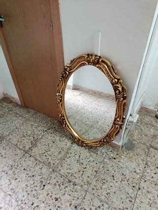 Espejo Ovalado Marco Dorado