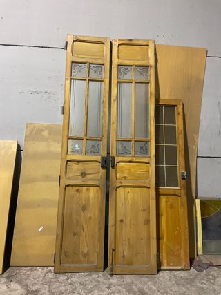 Puertas antiguas de madera con cristal 1923