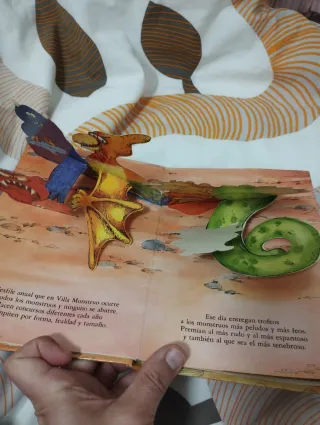 El libro animado de los monstruos popup