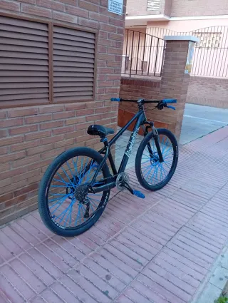 Bici Stunt mondraker