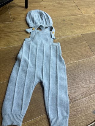 Conjunto pelele y gorro bebé punto azul