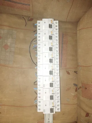 Interruptores y diferenciales