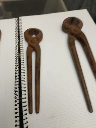 Lote de tenazas antiguas