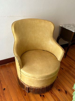 Sillón antiguo salón tapizado