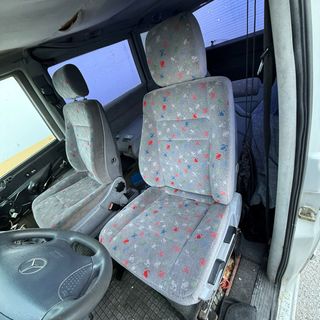 Asiento delantero derecho Vito