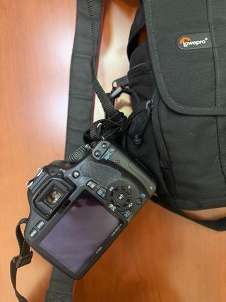 Cámara Canon EOS 550D Negra