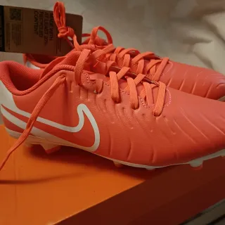 Botas de fútbol Nike Tiempo Legend 10 Club FG/MG