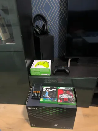 Xbox Series X 1TB+ 2 mandos+ 2 juegos+ auriculares