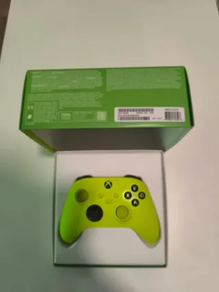 Xbox Series X 1TB+ 2 mandos+ 2 juegos+ auriculares