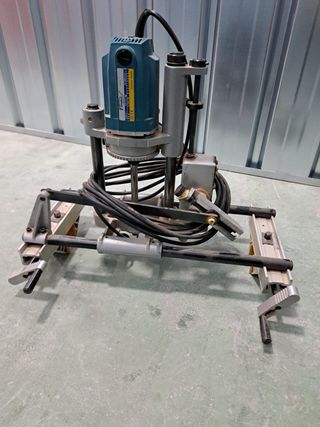 Fresadora de cajas para cerraduras