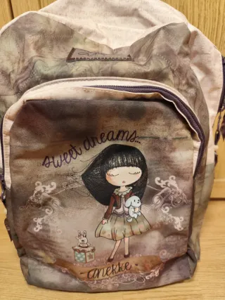 Mochila Anekke Grande y regalo