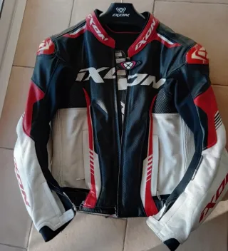 Chaqueta de moto Ixon XXL deportiva (urge venta)