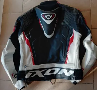 Chaqueta de moto Ixon XXL deportiva (urge venta)