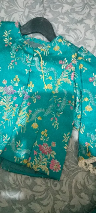 Traje Fallera Niña 3-5 Años Raso verde y dorado 3