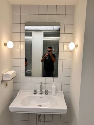 Alicatado ,mesas de hormigon , cocinas tipo isla