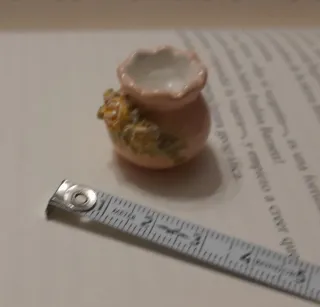 Miniatura jarrón rosas casa muñecas