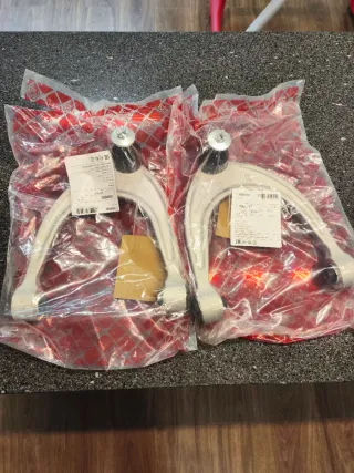 Brazos Lexus IS III OEN 4861039185/4863039115