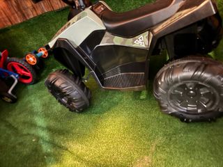 Quad eléctrico infantil Feber