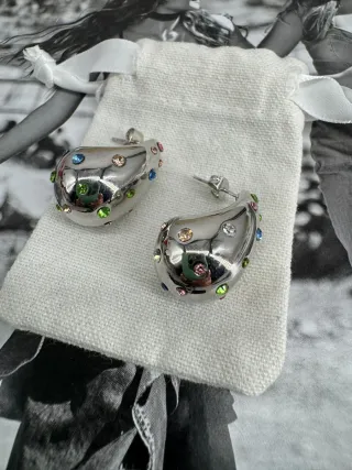 Pendientes Plateados con Piedras Multicolor