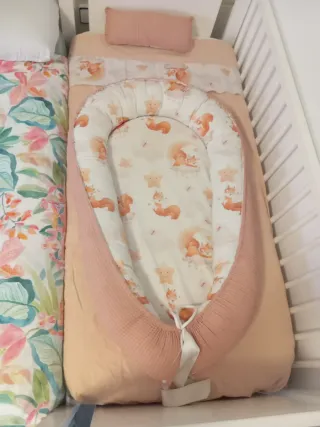 Cuna colecho bebé con osito y luna