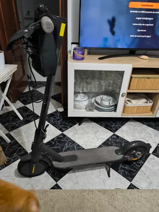 Xiaomi MI Scooter 1S eléctrico en muy buen estado