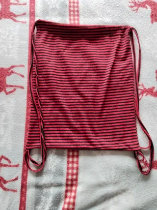Mochila rayas rojas y negras