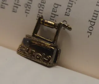 Miniatura plancha antigua casa muñecas