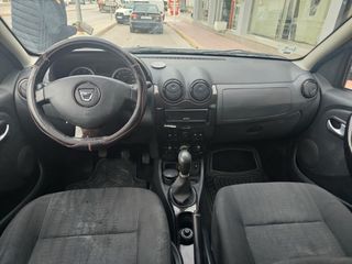 Dacia Duster 2011