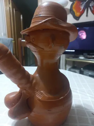 Botijo de barro decorativo