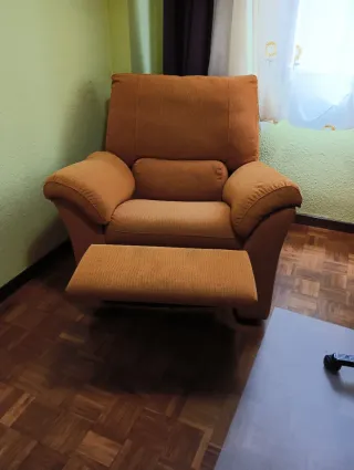 Sofá reclinable de tela Narrajnja, marrón