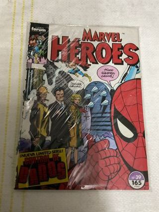 Lote comics Marvel Heroes Forum