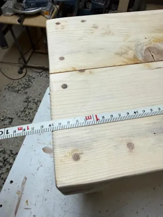 Banco de madera artesanal