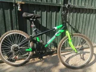 Bicicleta Montaña Verde y Negra