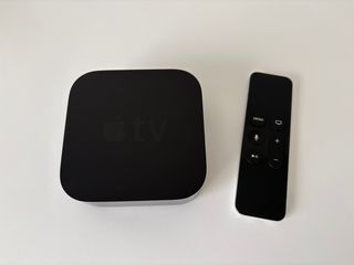Apple TV 4ª Gen. con Siri Remote