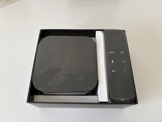 Apple TV 4ª Gen. con Siri Remote