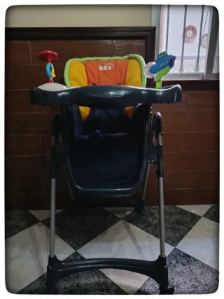 Trona reclinable y regulable en altura