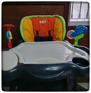 Trona reclinable y regulable en altura