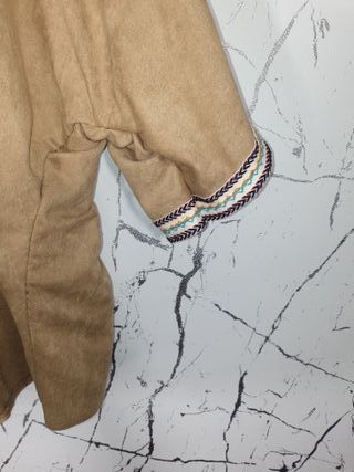 Chaqueta boho efecto ante camel